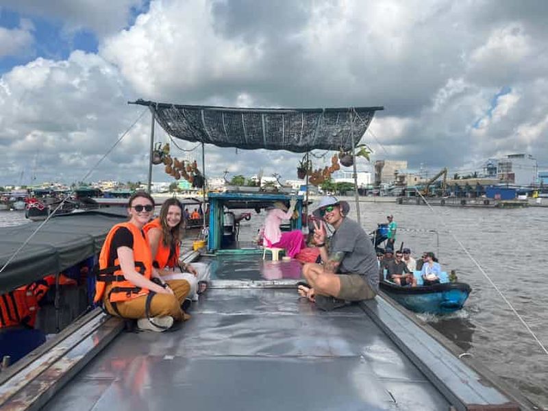 Billet Excursion d'une journée au marché flottant de Cai Rang à vélo et au tunnel de Cu Chi