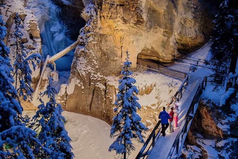 Billet Banff : Promenade sur glace en soirée au canyon Johnston