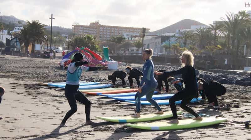 Billet Playa de Las Americas : cours de surf en groupe pour les plus de 13 ans
