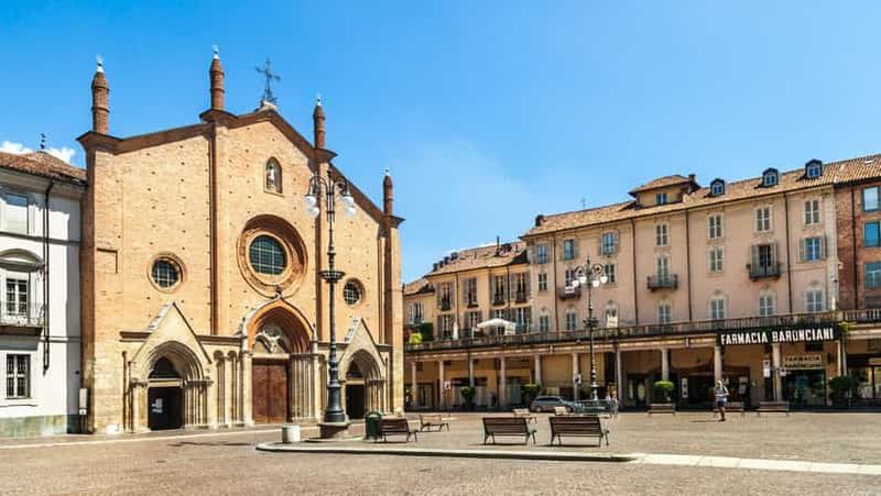 Billet Asti : Tour cycliste culinaire en E-Bike avec dégustations de mets et de vins