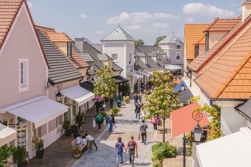 Billet Paris : journée shopping à La Vallée Village