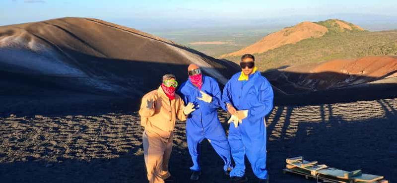 Billet Managua : Planche à voile sur le Cerro Negro, ville et cathédrale de Leon
