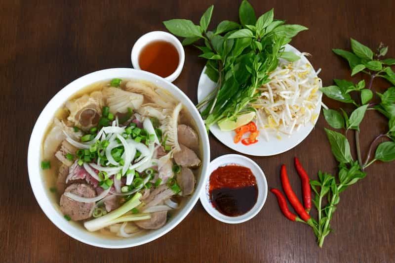 Billet Hanoi : Déjeuner avec la visite à pied des spécialités culinaires