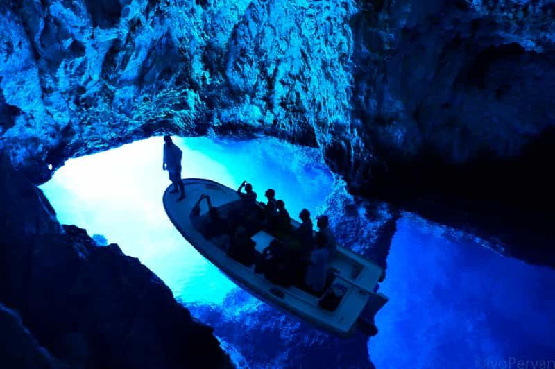Billet Depuis Hvar : visite d'une journée des grottes bleue et verte