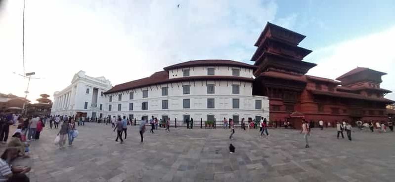 Billet Katmandou : visite gastronomique guidée avec temple hippie