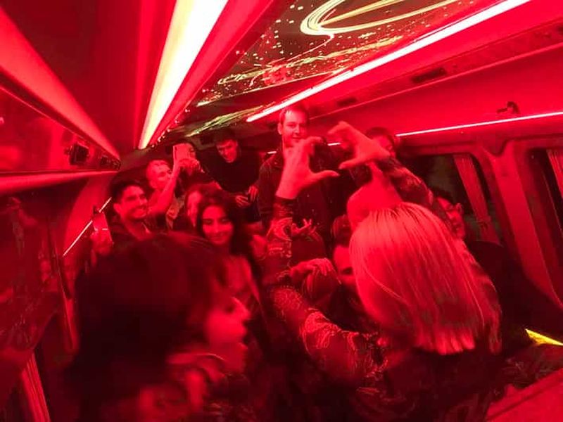 Billet Istanbul : tournée des bars en bus festif