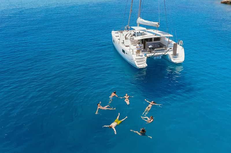 Billet Athènes : croisière en catamaran sur la Riviera avec repas et boissons