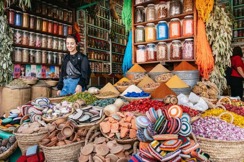 Billet Marrakech : Visite guidée des souks de la médina aux couleurs vives