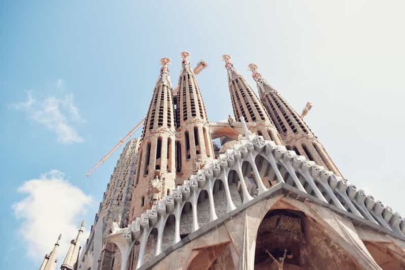 Billet Barcelone : Sagrada Familia, billet coupe-file et visite guidée