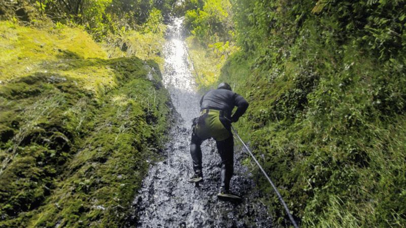 Billet Quito : Descente en rappel de cascades, randonnée et rituel