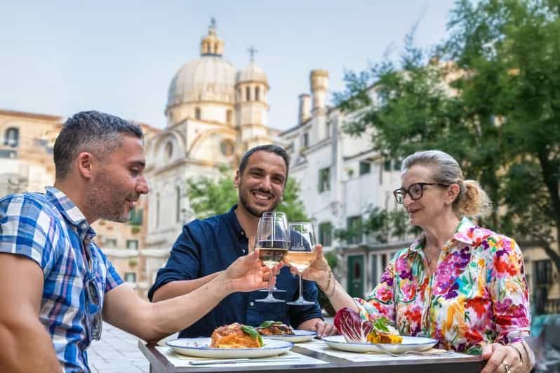 Billet Visite de dégustation à Venise : Bouchées, vin, dîner et guide local