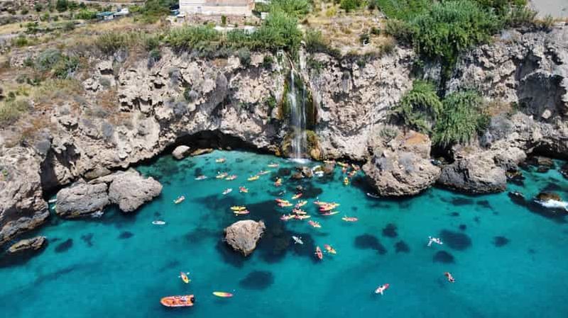 Billet Nerja : Itinéraire de kayak gratuit le long des falaises de Nerja et Maro