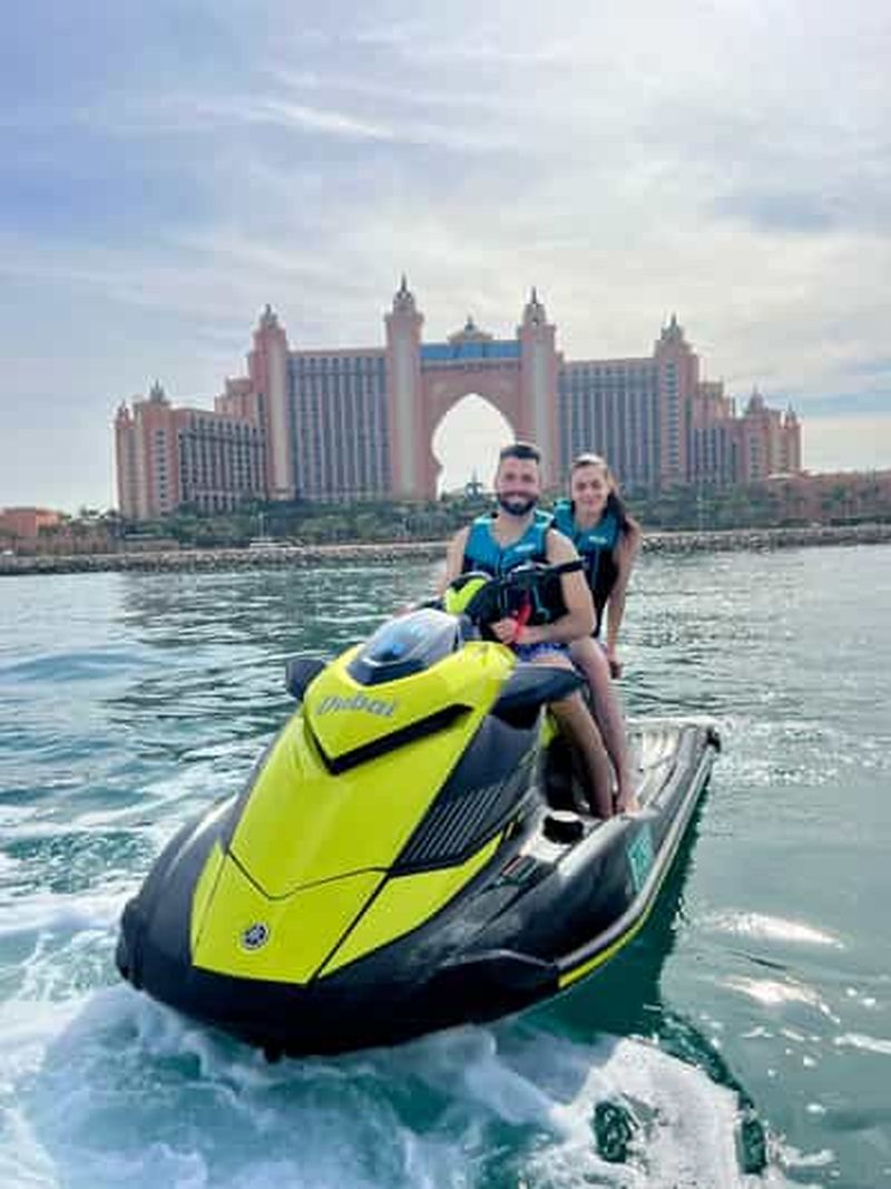 Billet Palm Jumeirah : visite guidée d'une heure et demie en jet ski