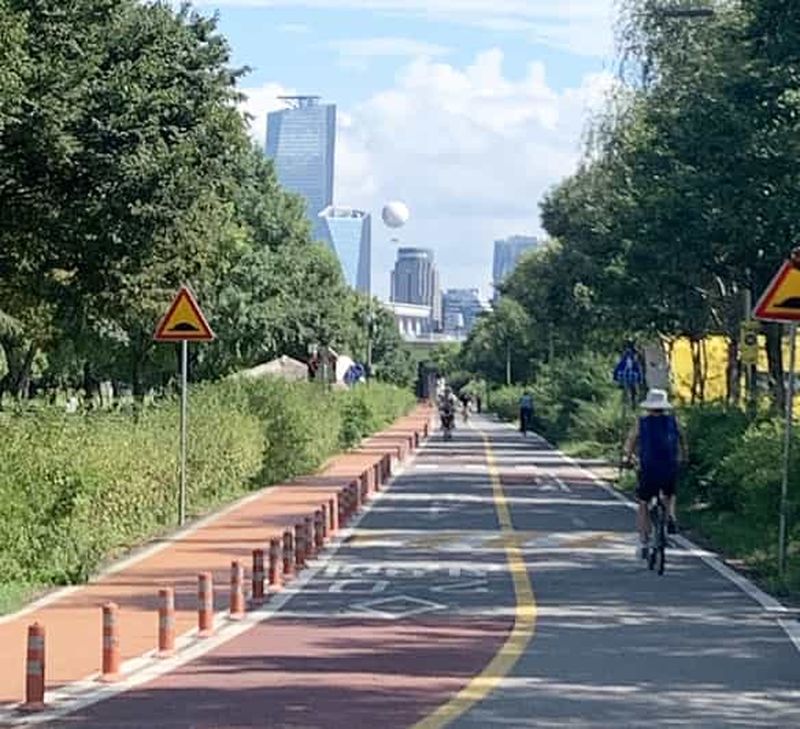 Billet Séoul : balade à vélo le long du Han et déjeuner de ramyeon