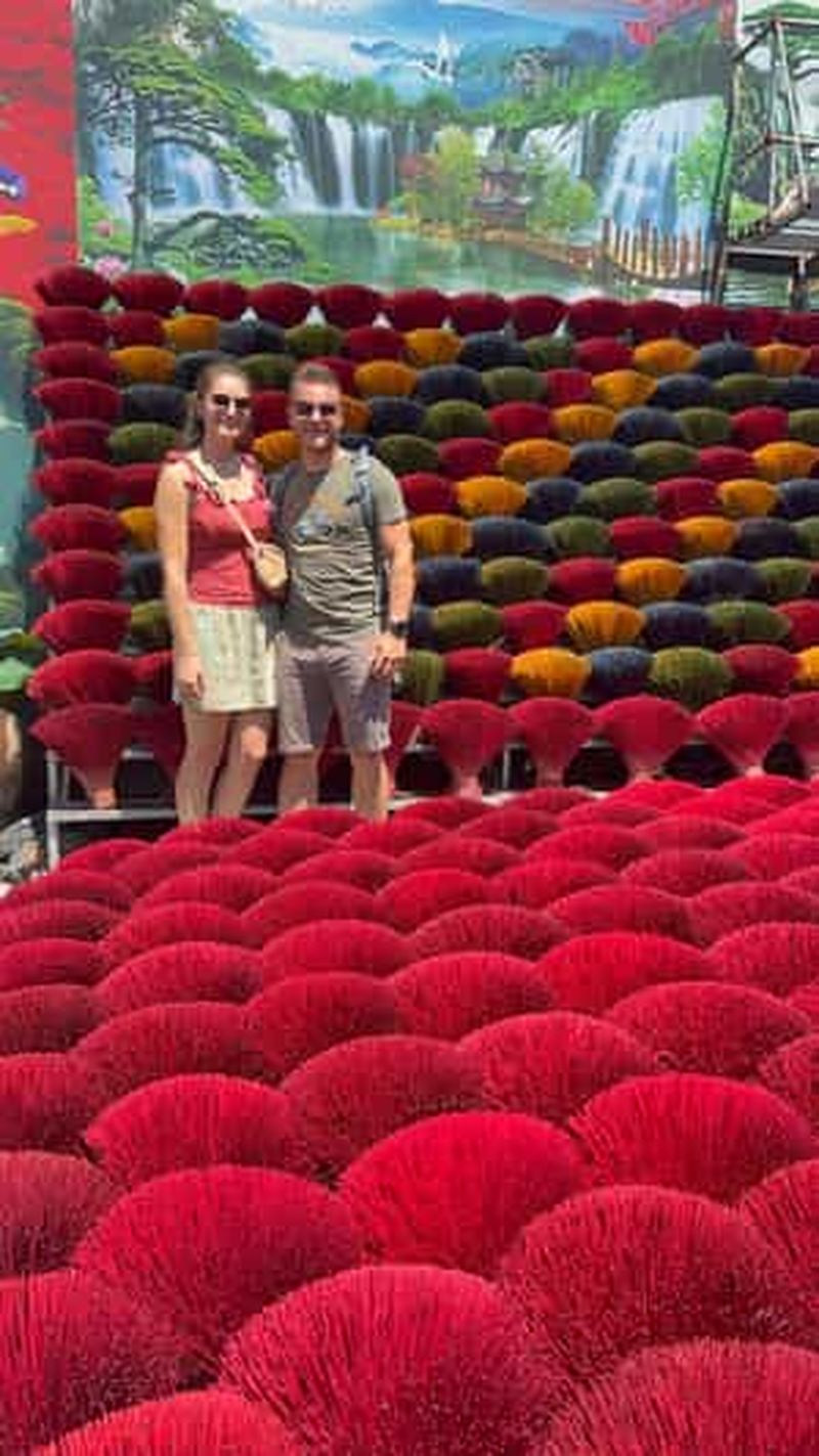 Billet Excursion au village de poterie d'encens depuis le port de Halong