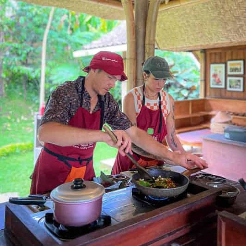 Billet Ubud : cours de cuisine balinaise (10 plats) et marché avec transferts