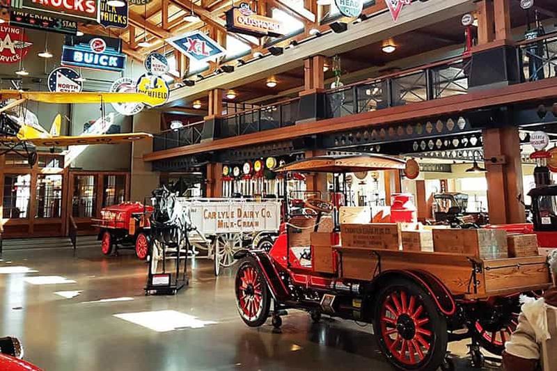 Billet Calgary : visite en bus de 3,5 heures avec le musée Gasoline Alley