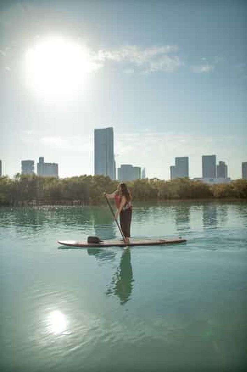 Billet Abu Dhabi : Visite guidée en Stand-Up Paddle boarding