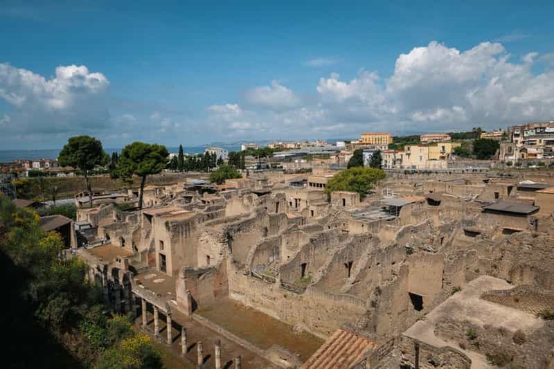 Billet Ercolano : accès coupe-file, guide pour smartphone et train depuis Naples