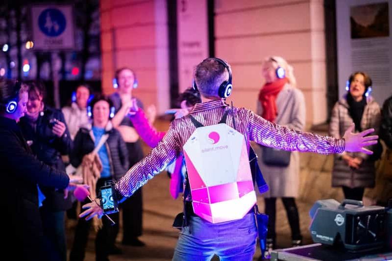 Billet Berlin : promenade et danse disco silencieuse avec les favoris des années 80 / DJ