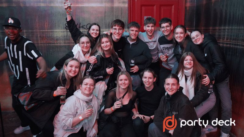 Billet Budapest : rien que pour vous, une tournée des bars guidée avec jeux et shots