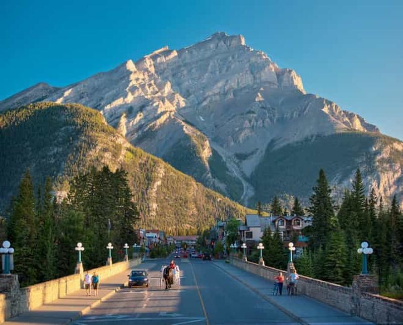 Billet Visite à pied de la ville fantôme de Banff (transport inclus)
