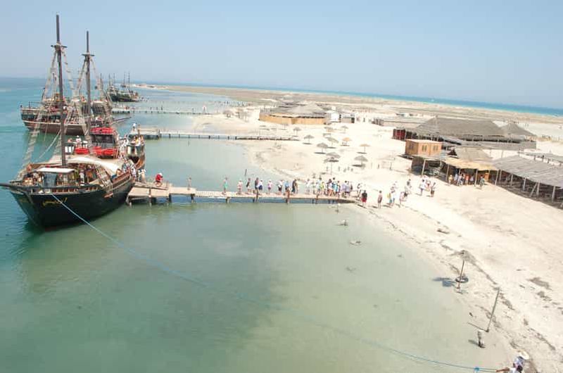 Billet Djerba : Aventure en bateau pirate, baignade, buffet et spectacle vivant