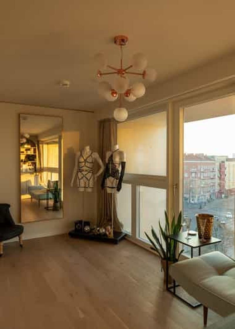 Billet Berlin : expérience privée dans un atelier de lingerie en cuir