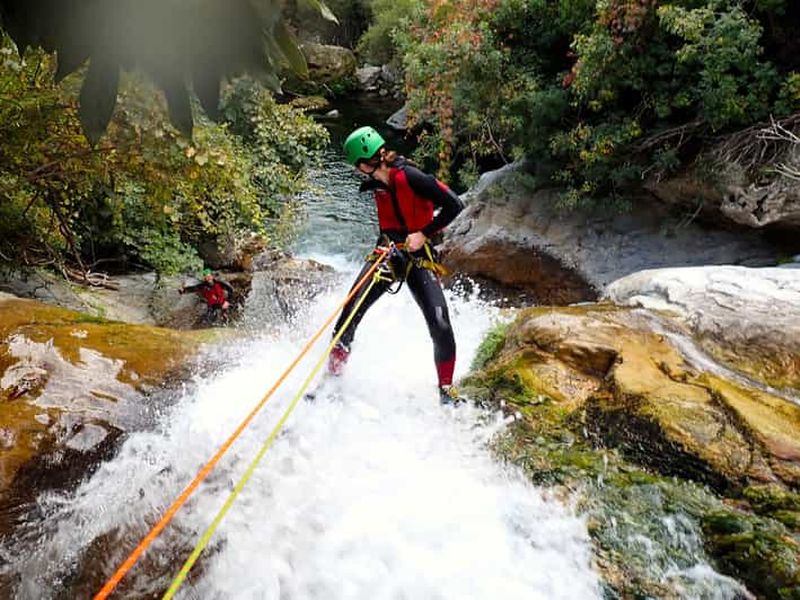 Billet Sierra de las Nieves : canyoning à Zarzalones pour les amateurs de descente en rappel