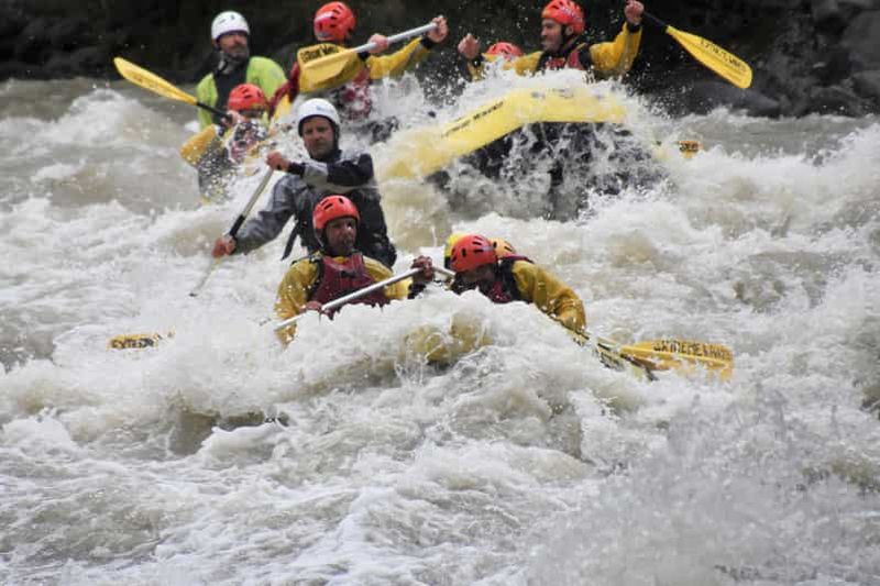 Billet La meilleure descente en rafting dans le Val di Sole avec Extreme Waves.
