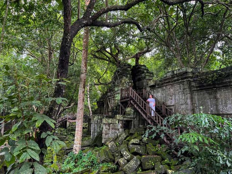 Billet Visite privée de Beng Mealea et du village flottant au coucher du soleil