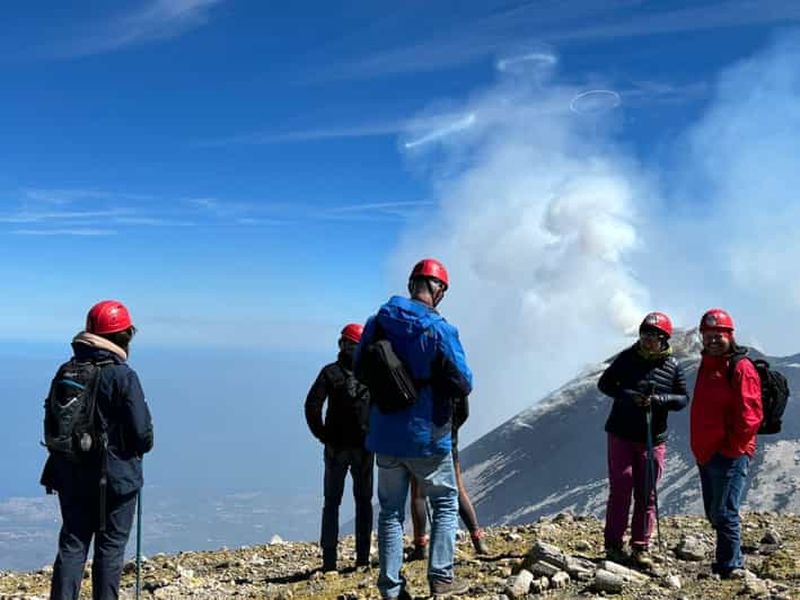 Billet Mont Etna avec prise en charge et retour depuis Catane : 3 000 mètres avec téléphérique et jeep