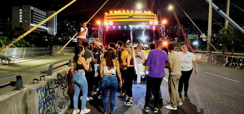 Billet Expérience en bus festif à Medellín avec bière à volonté