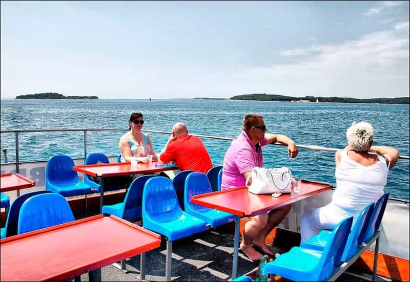 Billet Pula : Croisière sur le port avec boissons à volonté