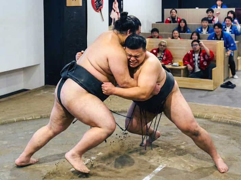 Billet Tokyo Ginza : spectacle de sumo riche en expériences et photos souvenirs