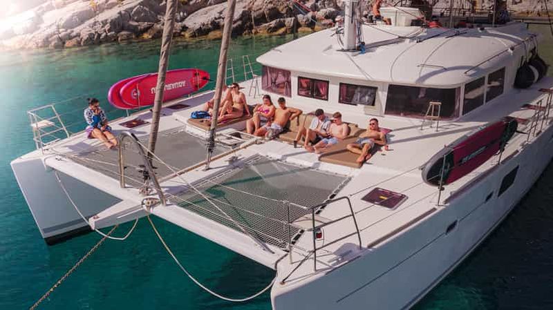 Billet Héraklion : croisière en catamaran de luxe vers l'île de Dia avec repas