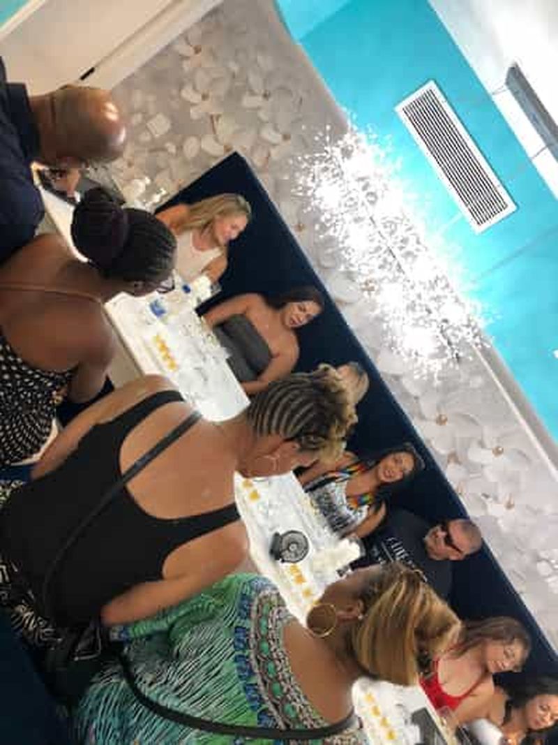 Billet Nassau : expérience de préparation de cocktails au rhum et de beignets