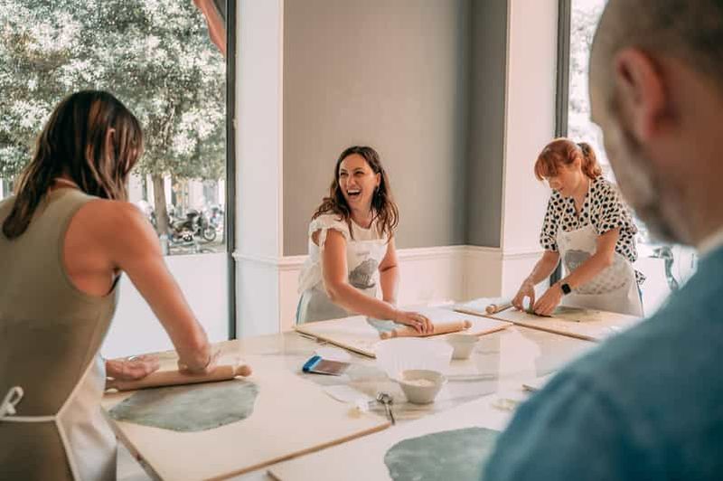 Billet Bologne : cours de cuisine pour apprendre à préparer des lasagnes et des glaces authentiques dans une école de cuisine