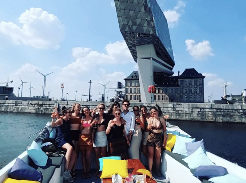 Billet Anvers : croisière privée dans le port avec apéritif près du MAS