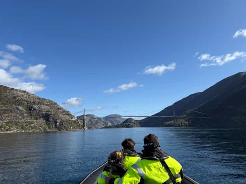 Billet Au départ de Stavanger : safari dans le Lysefjorden et au rocher de la Chaire en bateau semi-rigide