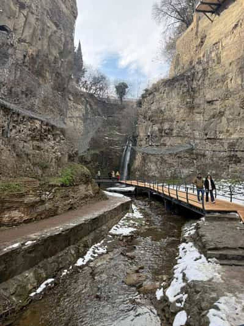 Billet Tbilissi : vieille ville et croisière fluviale en option