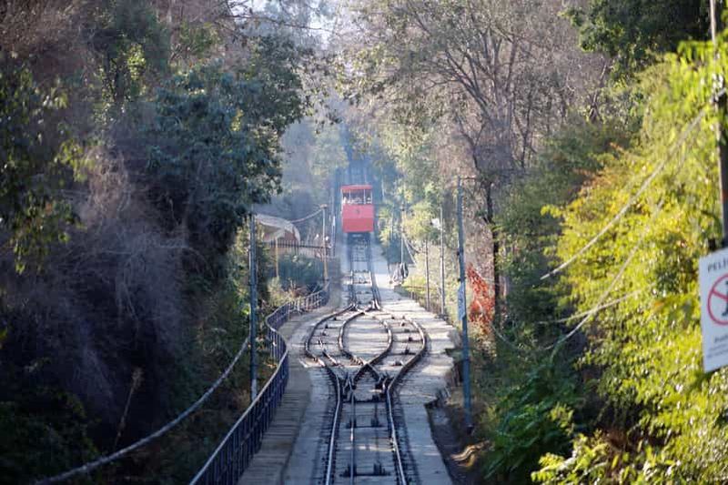 Billet Visite citadine de Santiago en bus à arrêts multiples + transfert aéroport