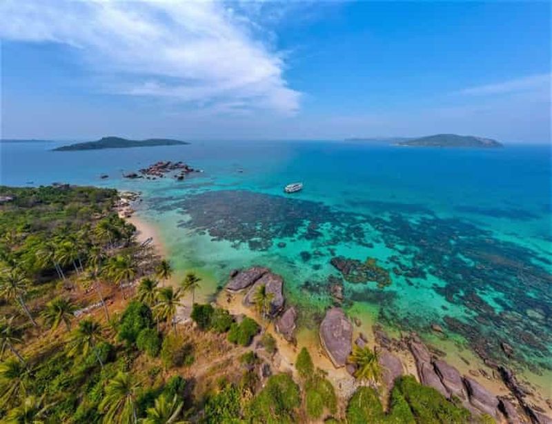 Billet Phu Quoc : excursion dans les 3 îles avec plongée en apnée en bateau rapide