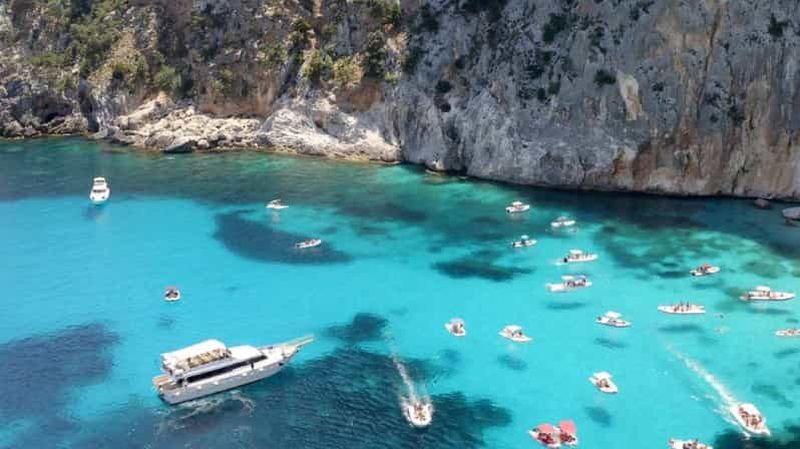 Billet Arbatax : visite d'une journée en bateau sur la côte de Baunei