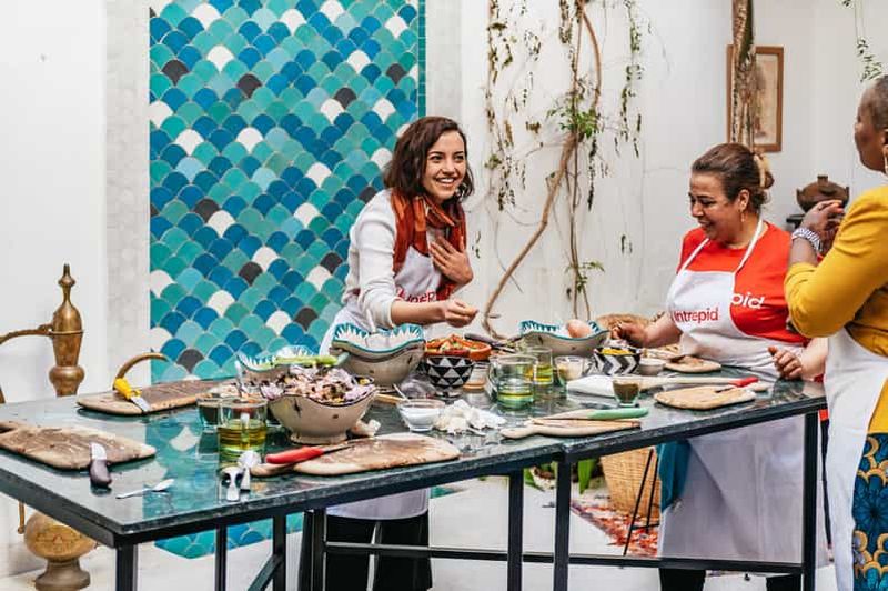 Billet Marrakech : cours de cuisine au tajine dans un riad traditionnel