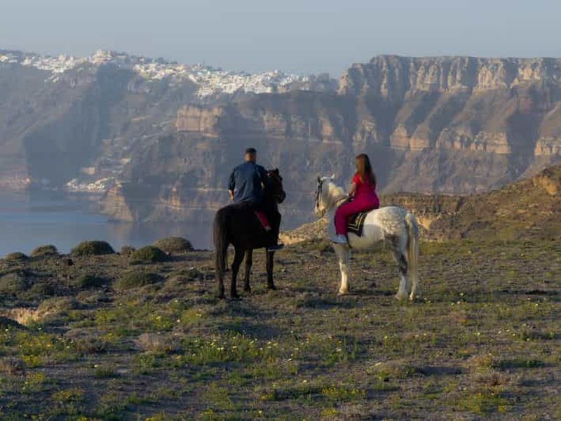 Billet Santorin : randonnée à cheval dans la caldeira avec guide