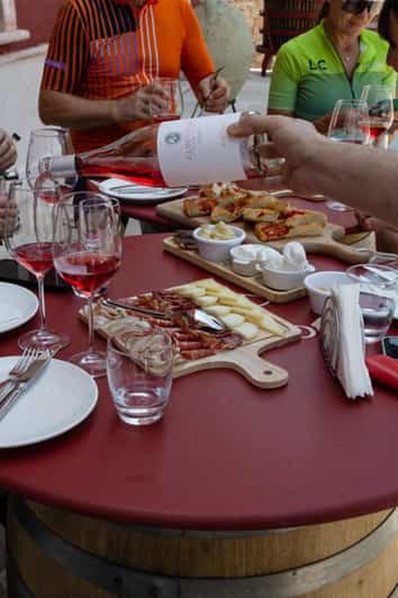 Billet Pouilles : Visite de cave et dégustation de vins premium dans la vallée d'Itria