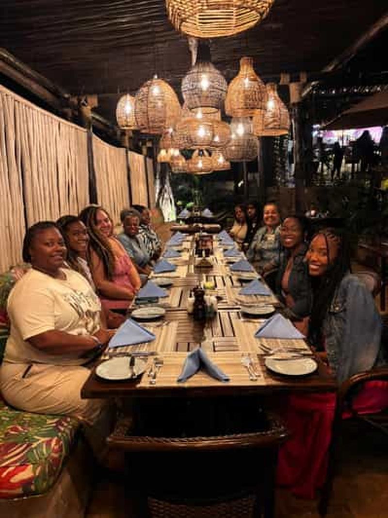 Billet Nairobi de nuit : ambiance sur un toit, nyama choma et bière artisanale