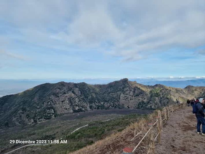 Billet Parc national du Vésuve et du Vulcano : Randonnée guidée avec Enzo.