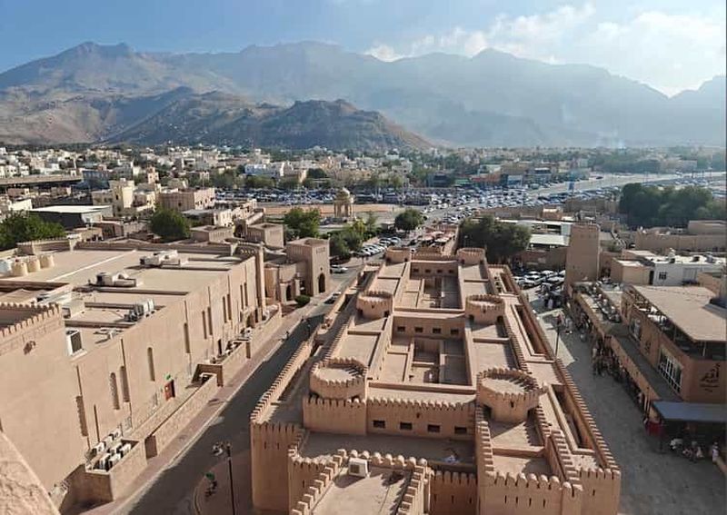 Billet Mascate : excursion privée en 4x4 à Nizwa, Jebel Akhdar et Birkat Al Mouz